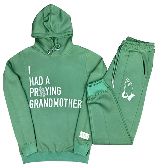 “GRANDMA’S LOVE” SWEATSUIT (ARMY GREEN)